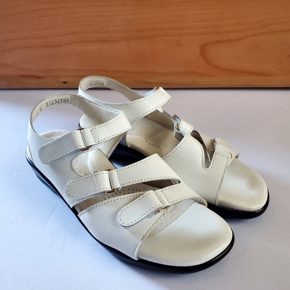 SAS Women's Strippy Sandals in White Size 6